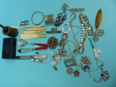 A collection of jewellery to include paste brooch, paste necklace, silver brooches,