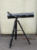 Zennox 700x76 reflector telescope and tripod