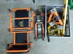 Halfords 2 ton trolley jack,