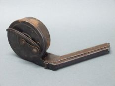 Luger 'snail drum' 9mm pistol magazine stamped '68 1015 and crown over GGC