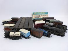 Thirty Hornby and similar 00 gauge locomotives,