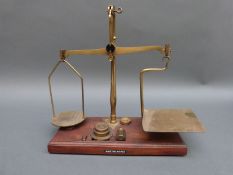 A set of De Grave Short & Co Ltd GPO postage scales