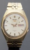 Seiko 5 gold plated gentleman's automatic wristwatch with day and date aperture,