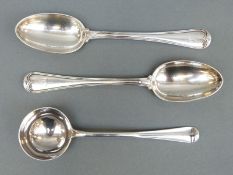 A pair of Victorian hallmarked silver thread edge pattern hallmarked silver dessert spoons,