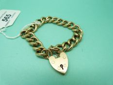 A late Victorian / early Edwardian 9ct gold curb link bracelet (22.