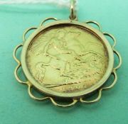 A 1907 gold half sovereign in 9ct gold mount, 5.