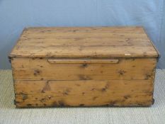 A rustic pine seaman's chest (W116 x D68 x H51cm)