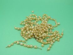 A quantity of natural pearls