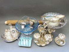 Indian or Eastern white metal salt and similar napkin rings, a hallmarked silver spoon,