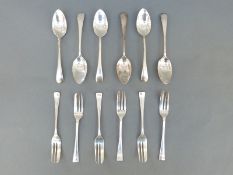 A set of six Art Deco style hallmarked silver cake forks, Sheffield 1946,