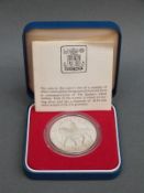 A cased 1977 silver Jubilee proof silver crown, 38.