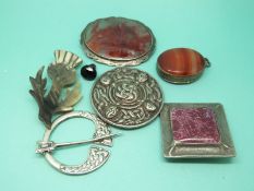 A hallmarked Scottish silver brooch by Henderson & Horner & Co,