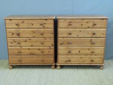 A pine chest of five drawers (W82 x D38 x H89cm)
