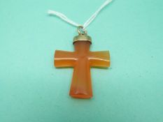 A Victorian agate pendant in the form of a cross