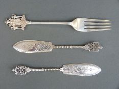 A possibly Masonic 'Join Loyalty and Liberty' hallmarked silver fork, Sheffield 1933, length 18.