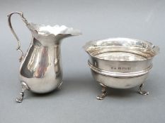 A George V hallmarked silver sugar bowl, B'ham 1910,