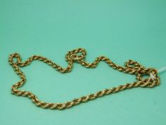 A 9ct gold rope twist necklace (13.