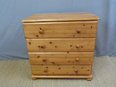 A pine chest of four drawers (W80 x D44 x H80cm)