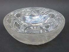 Lalique Pinsons glass bowl decorated with sparrows amongst arched thorny branches,