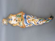 Cantagalli wall pocket decorated with cherubs,