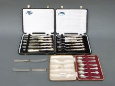 A cased set of six Viners hallmarked silver teaspoons, weight 54g,