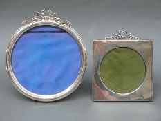 A Victorian hallmarked silver circular photograph frame, overall diameter 17cm,