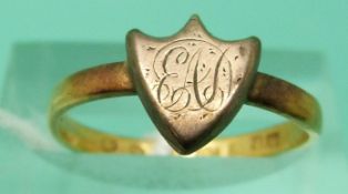 A 22ct gold signet ring, 2.