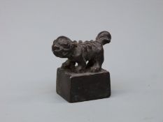 A 19thC bronze Dog of Fo seal with four character mark to base,