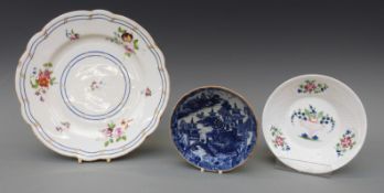 An early 19thC Bloor Derby hand-painted plate with floral decoration,