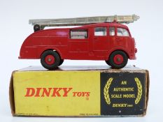 Dinky Toys diecast model Fire Engine with Extending Ladder 955,