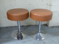 A pair of modern faux leather and chrome stools (H46cm)