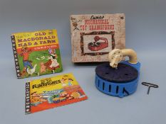 Louis Marx & Co Lumar Mechanical Toy Gramophone and records,