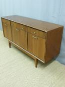 A retro 1960s sideboard (H79 x L145 x W43cm)