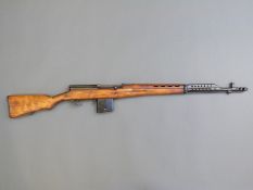Deactivated Russian Tokarev SVT40 .