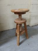 An adjustable ash modeller's or potters stool