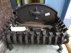 A cast iron fire grate (W48 x D29cm)