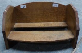 An oak Arts and Crafts book trough (H20 x L40cm)