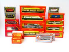 Twenty-five Tri-ang, Lima,