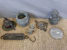 Johnston aluminium cap, oil lamps, bust,