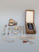 A Victorian hexagonal scent bottle, Birmingham 1884, maker Cornelius Saunders & Frank Sheppard,