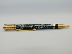 Parker Duofold ballpoint pen with green marbled body