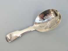 A Georgian hallmarked silver and fiddle pattern caddy spoon, London 1827 maker James Beebe,