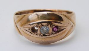 An 18ct gold ring set with paste (size N)