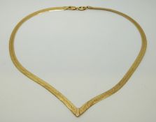 A 9ct gold ribbon necklace,