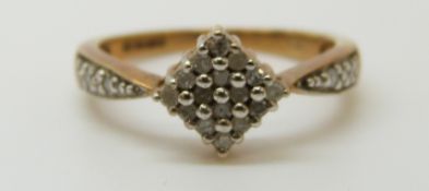 A 9ct gold ring set with diamonds, total diamond weight approximately 0.25ct, 2.