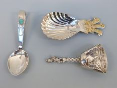 A modern feature hallmarked silver caddy spoon with Prince of Wales feathers finial,