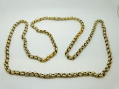 A Victorian yellow metal necklace, 40.