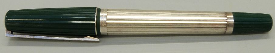 St Dupont Stylo fountain pen with reeded stainless steel barrel,