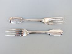 A pair of William IV hallmarked silver forks, London 1832 maker Jonathan Hayre,