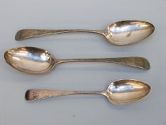 A pair of Georgian hallmarked silver table spoons, London 1791 maker Samuel Davenport,